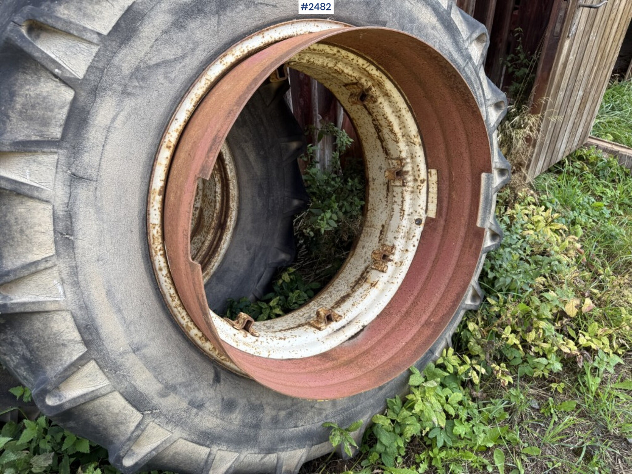 Komplettrad für Landmaschine 2 tractor tires with rims and rings: das Bild 6