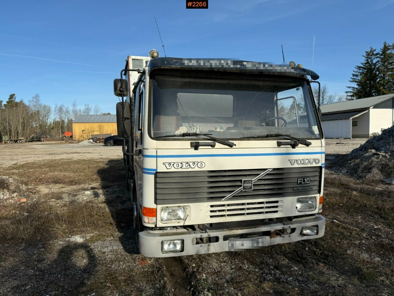 Volvo FL10 6x2 with mobile grain mill - LKW: das Bild 3 Volvo FL10 6x2 with mobile grain mill - LKW: das Bild 3