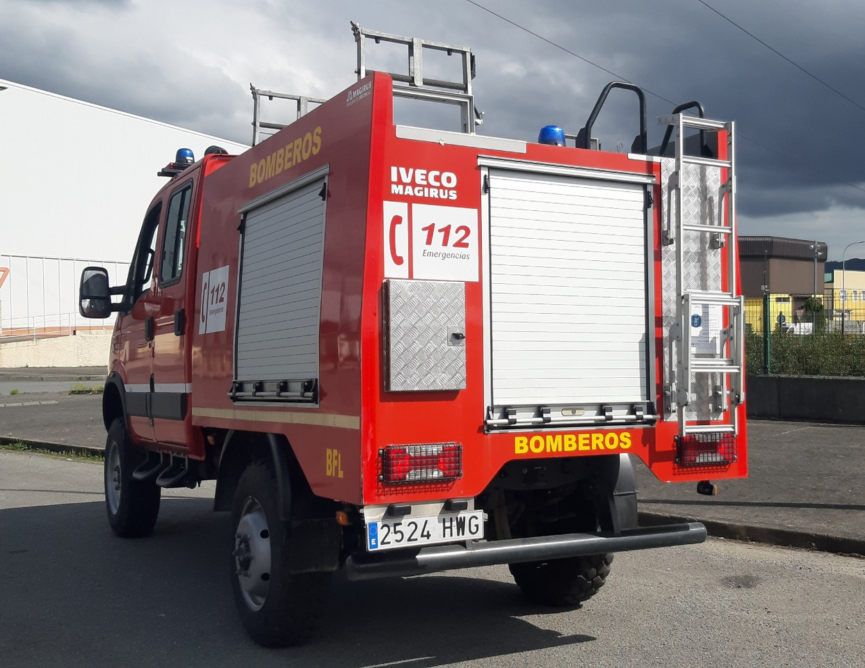 IVECO MAGIRUS DAILY 55S17W 4X4 - Feuerwehrfahrzeug: das Bild 5 IVECO MAGIRUS DAILY 55S17W 4X4 - Feuerwehrfahrzeug: das Bild 5
