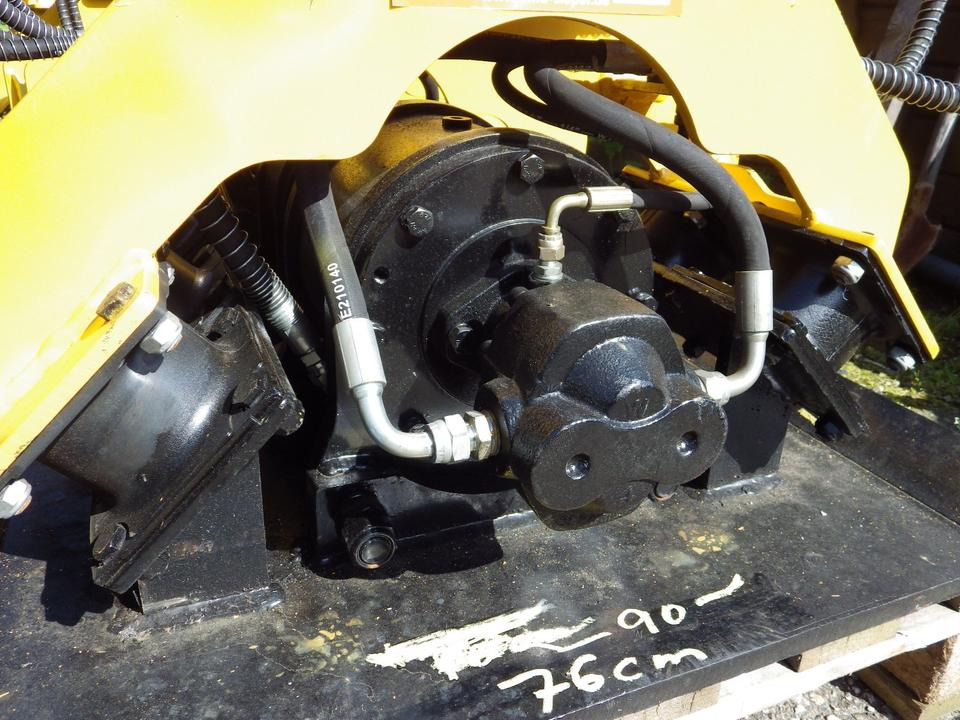Anbauverdichter BLK4 Hydro-Rüttelplatte MS03 (netto 2600,00) - Rüttelplatte, Anbauteil: das Bild 3 Anbauverdichter BLK4 Hydro-Rüttelplatte MS03 (netto 2600,00) - Rüttelplatte, Anbauteil: das Bild 3