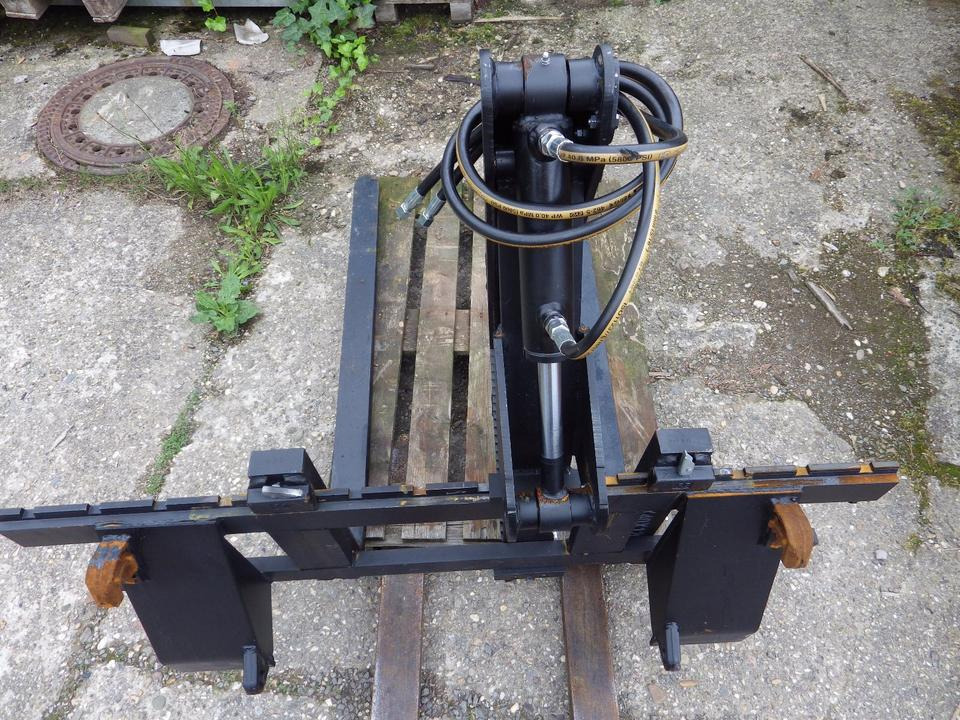 Palettengabel / Poltergabel hydr. Niederhalter (1100,00 netto) - Gabel: das Bild 3 Palettengabel / Poltergabel hydr. Niederhalter (1100,00 netto) - Gabel: das Bild 3