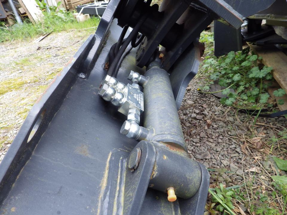 Schwenkbare Grabenräumlöffel MS01 3 x auf Lager - Baggerschaufel für Baumaschine: das Bild 2 Schwenkbare Grabenräumlöffel MS01 3 x auf Lager - Baggerschaufel für Baumaschine: das Bild 2