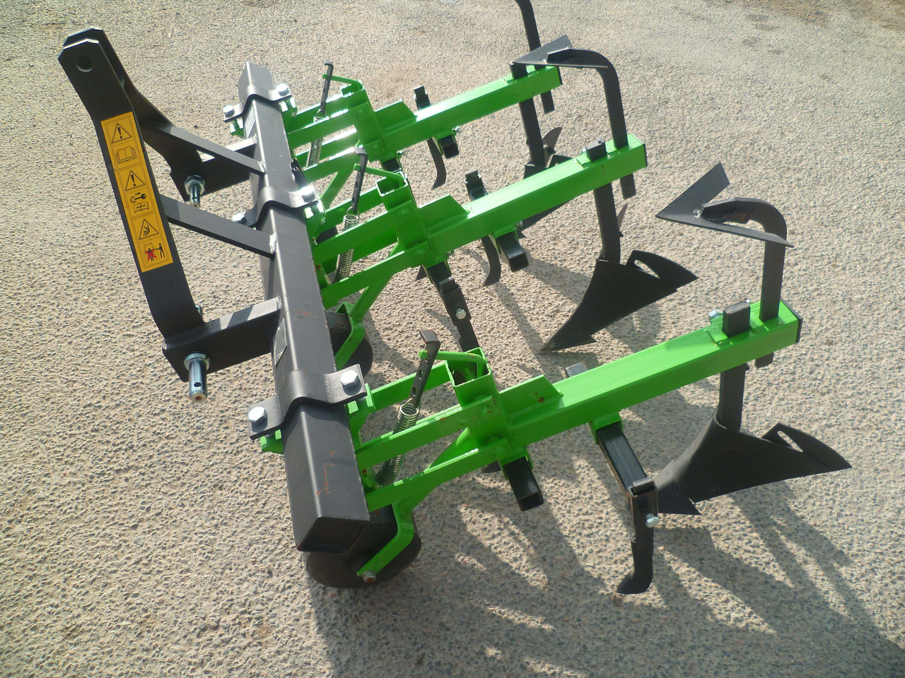 BOMET Bineuse Butteuse 2 rangs NORMA - Technik für Bodenbearbeitung: das Bild 2 BOMET Bineuse Butteuse 2 rangs NORMA - Technik für Bodenbearbeitung: das Bild 2