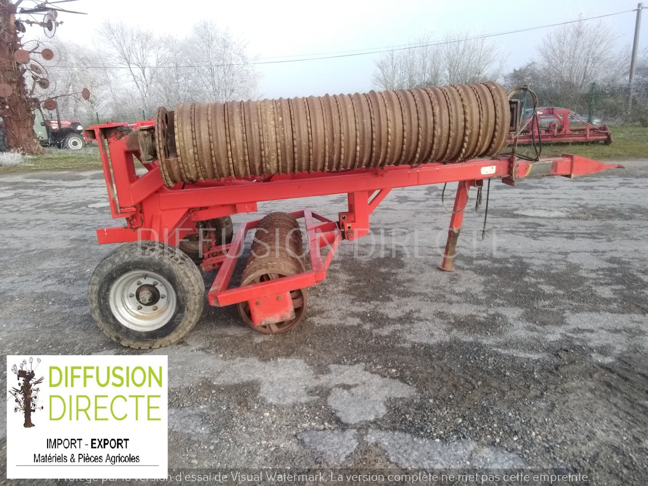 QUIVOGNE ROULEAU CAMBRIDGE R 630 - Ackerwalze: das Bild 1 QUIVOGNE ROULEAU CAMBRIDGE R 630 - Ackerwalze: das Bild 1