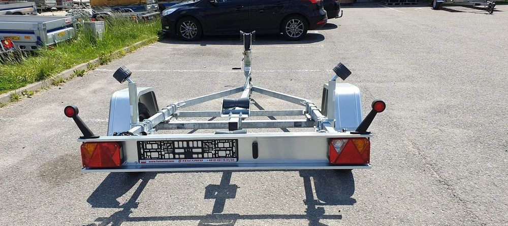 TEMARED B05/055/18 - Bootstrailer: das Bild 3 TEMARED B05/055/18 - Bootstrailer: das Bild 3