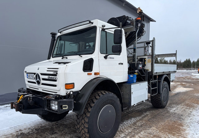 Mercedes-BenzUnimog U5000 + Nosturi Hiab 099 E-4 - Pritsche LKW, Autokran: das Bild 1 Mercedes-BenzUnimog U5000 + Nosturi Hiab 099 E-4 - Pritsche LKW, Autokran: das Bild 1