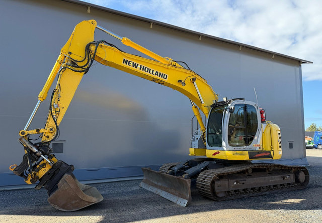 New Holland E235SR - Kettenbagger: das Bild 1 New Holland E235SR - Kettenbagger: das Bild 1