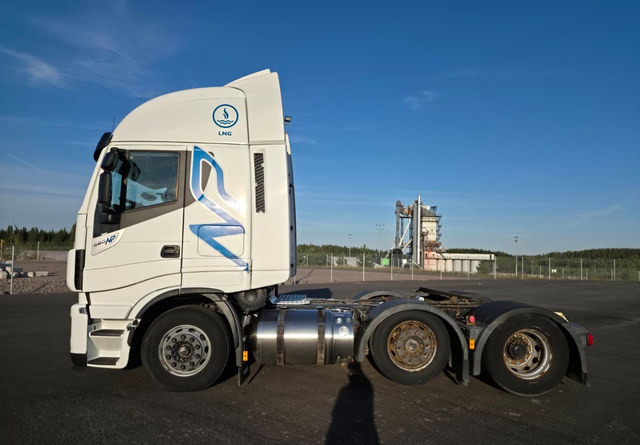 IvecoStralis 460 6x2 LNG/LBG - Sattelzugmaschine: das Bild 2 IvecoStralis 460 6x2 LNG/LBG - Sattelzugmaschine: das Bild 2