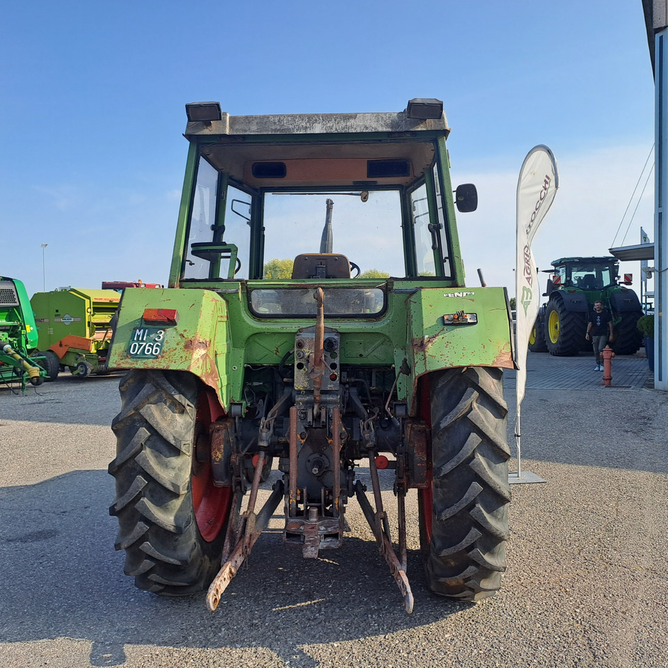FENDT 303 LS FARMER - Traktor: das Bild 4 FENDT 303 LS FARMER - Traktor: das Bild 4