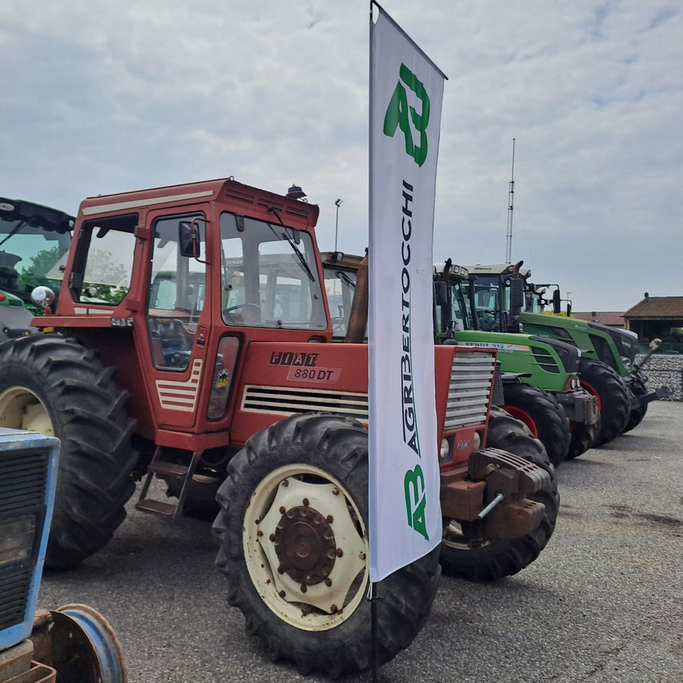 FIAT 880 DT - Traktor: das Bild 3 FIAT 880 DT - Traktor: das Bild 3