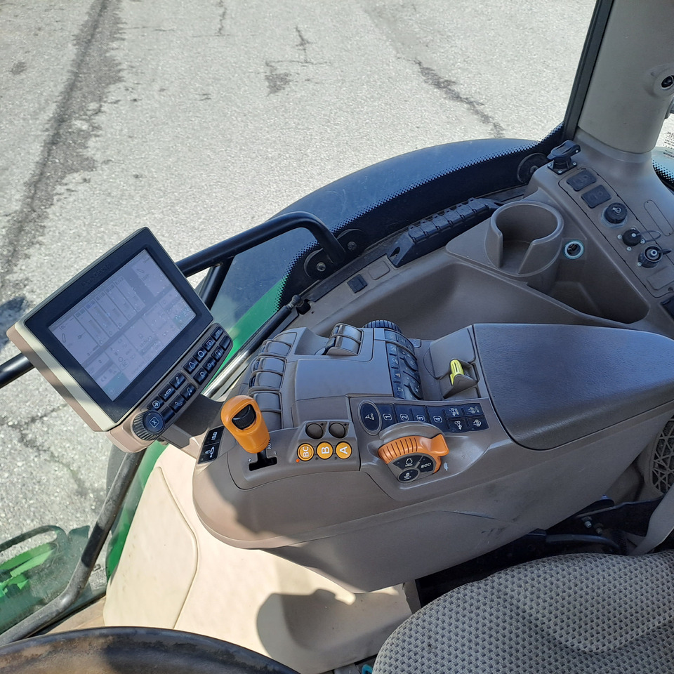 Traktor JOHN DEERE  6175R: das Bild 9