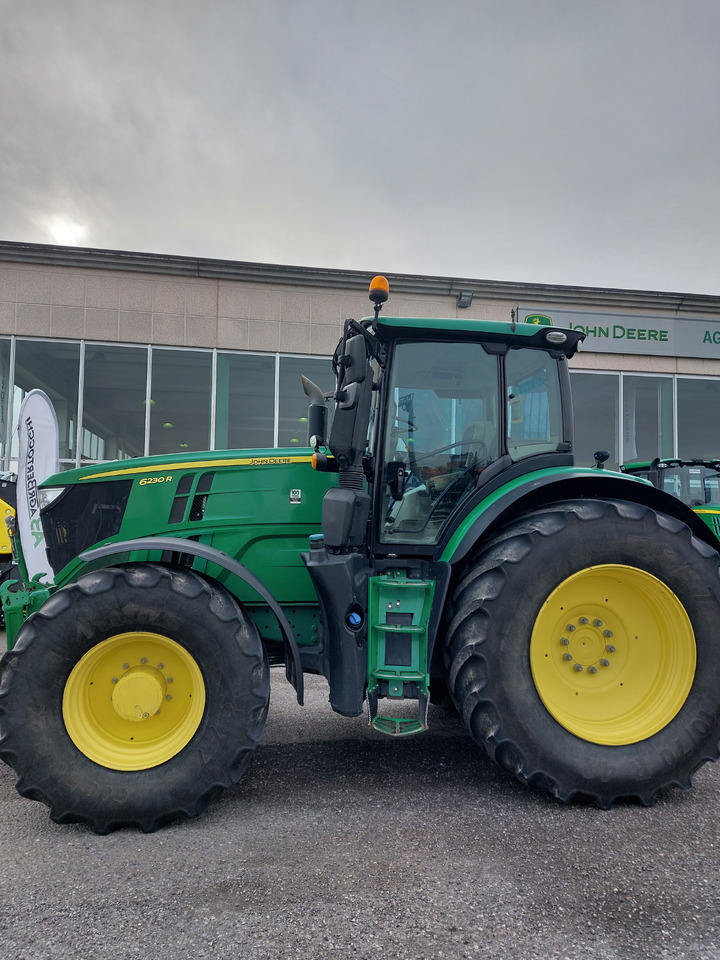 JOHN DEERE 6230R - Traktor: das Bild 3 JOHN DEERE 6230R - Traktor: das Bild 3