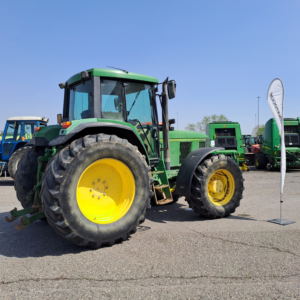 JOHN DEERE 6910 - Traktor: das Bild 2 JOHN DEERE 6910 - Traktor: das Bild 2
