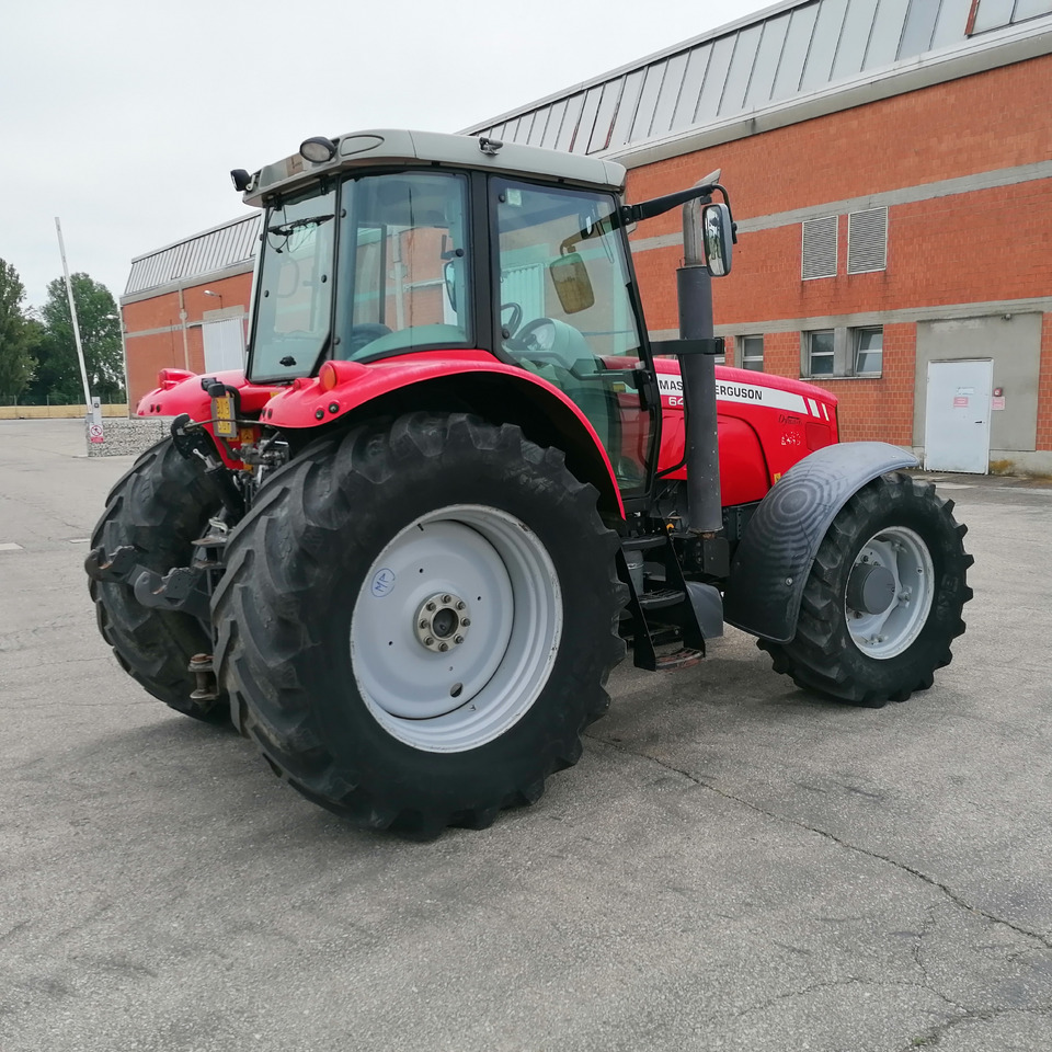 MASSEY FERGUSON - Traktor: das Bild 2 MASSEY FERGUSON - Traktor: das Bild 2