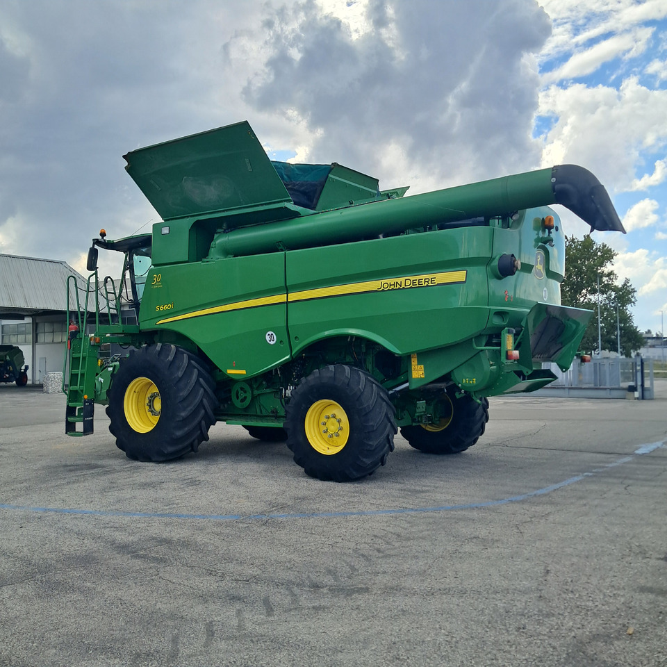 MIETITREBBIA JOHN DEERE S660 - Mähdrescher: das Bild 3 MIETITREBBIA JOHN DEERE S660 - Mähdrescher: das Bild 3