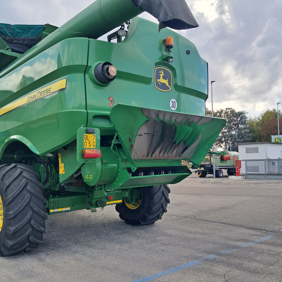 MIETITREBBIA JOHN DEERE S660 - Mähdrescher: das Bild 4 MIETITREBBIA JOHN DEERE S660 - Mähdrescher: das Bild 4