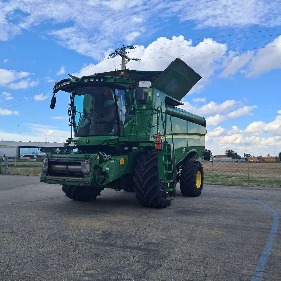 MIETITREBBIA JOHN DEERE S660 - Mähdrescher: das Bild 1 MIETITREBBIA JOHN DEERE S660 - Mähdrescher: das Bild 1