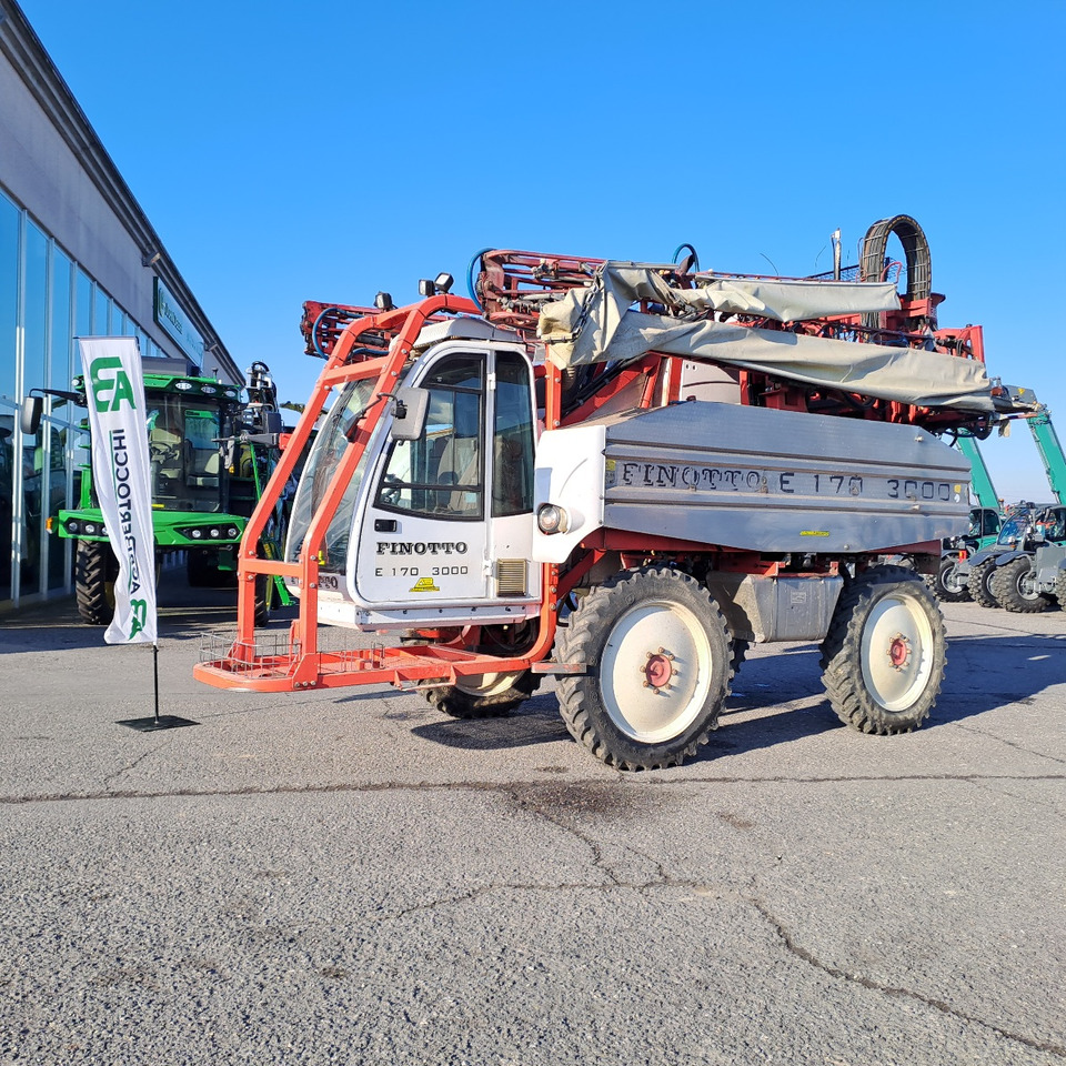 POLVERIZZATORE SEMOVENTE FINOTTO E170 3000 - Selbstfahrspritze: das Bild 1 POLVERIZZATORE SEMOVENTE FINOTTO E170 3000 - Selbstfahrspritze: das Bild 1