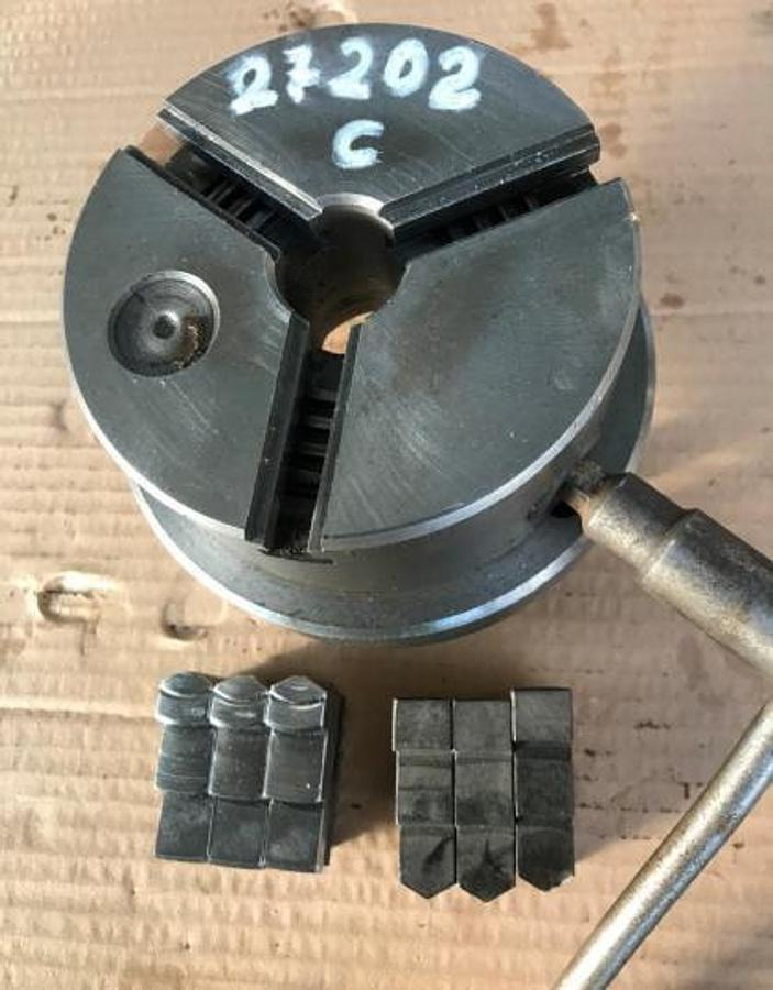 Dreibackenfutter - Metalldrehmaschine: das Bild 1 Dreibackenfutter - Metalldrehmaschine: das Bild 1