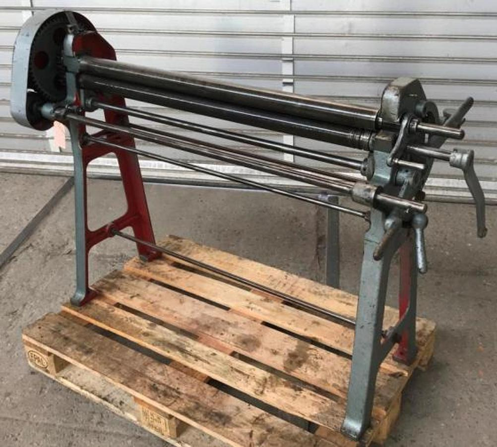 Dreiwalzen-Rundbiegemaschine - Metallbearbeitungsmaschine: das Bild 1 Dreiwalzen-Rundbiegemaschine - Metallbearbeitungsmaschine: das Bild 1