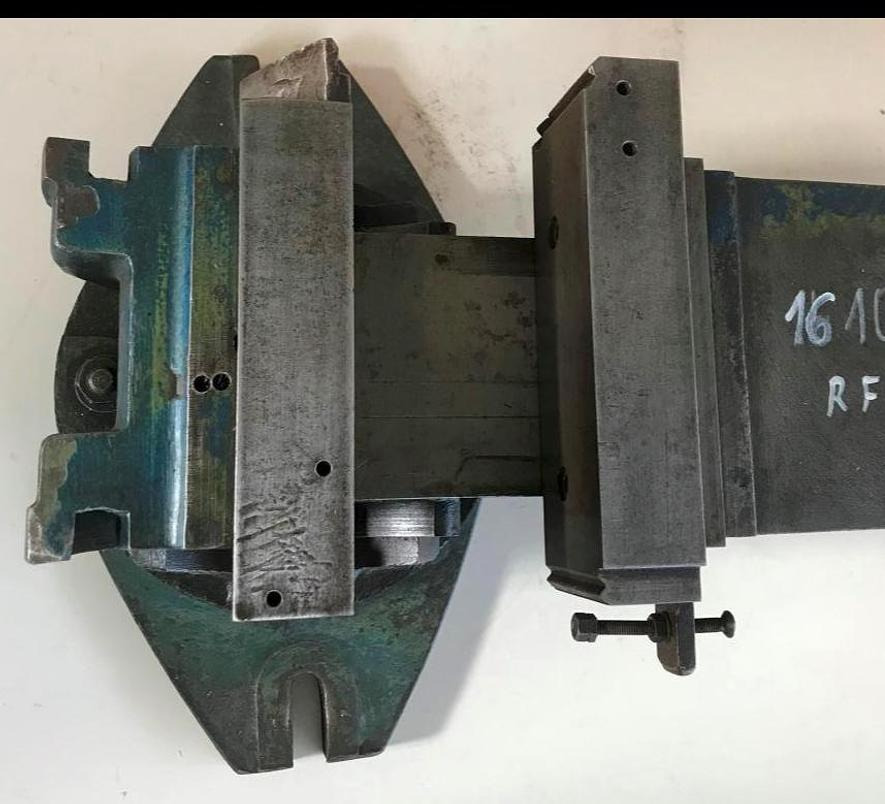 Materialspannstock - Metallbearbeitungsmaschine: das Bild 5 Materialspannstock - Metallbearbeitungsmaschine: das Bild 5