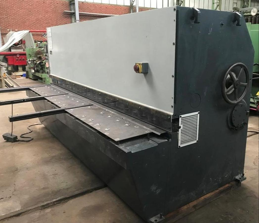 Tafelschere DIGEP - Metallbearbeitungsmaschine: das Bild 2 Tafelschere DIGEP - Metallbearbeitungsmaschine: das Bild 2