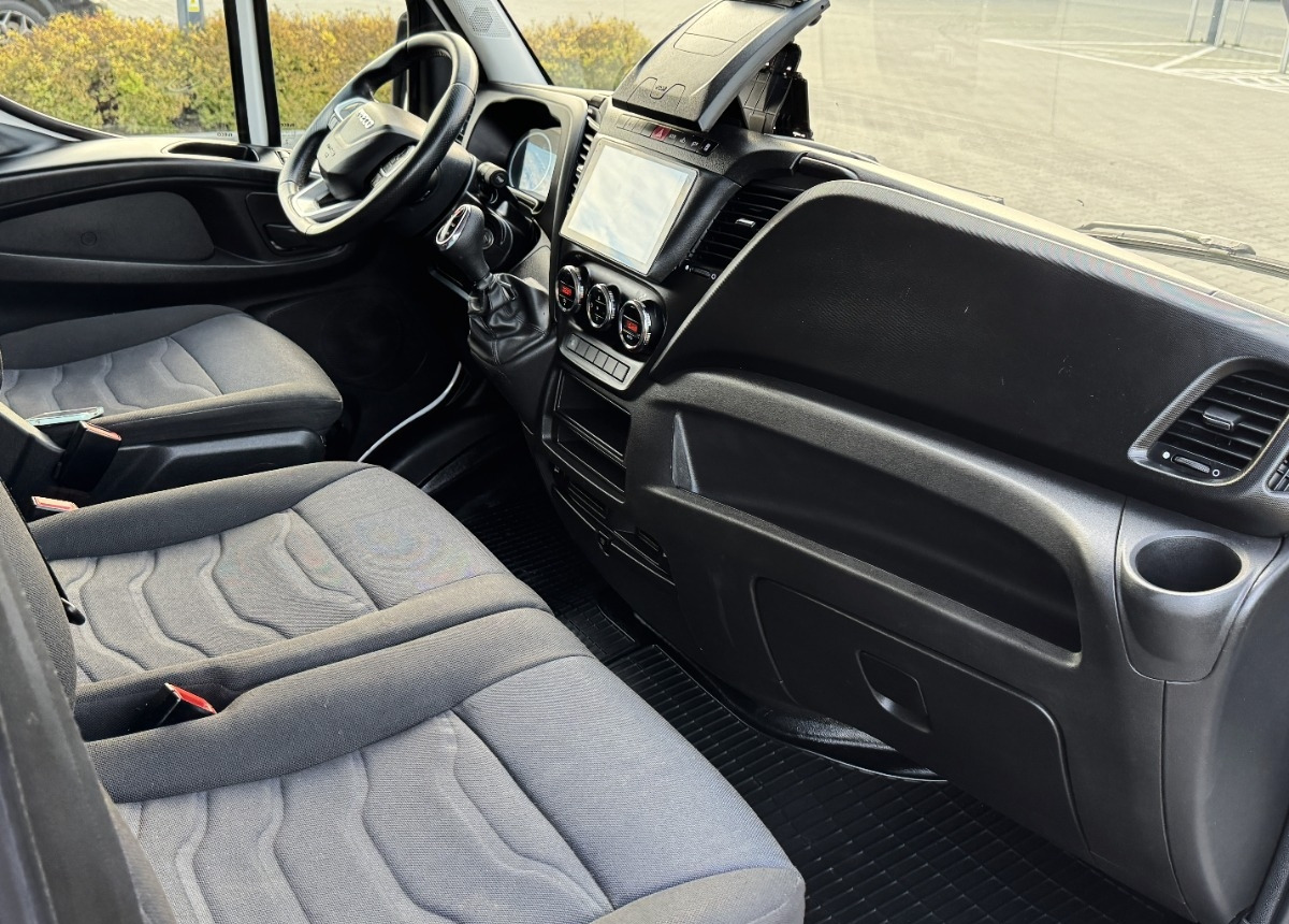 Iveco Daily L4H3 3.0 180KM Hi-matic LED KAMERA Bezwypadkowy Salon PL FV23 - Kastenwagen: das Bild 5 Iveco Daily L4H3 3.0 180KM Hi-matic LED KAMERA Bezwypadkowy Salon PL FV23 - Kastenwagen: das Bild 5