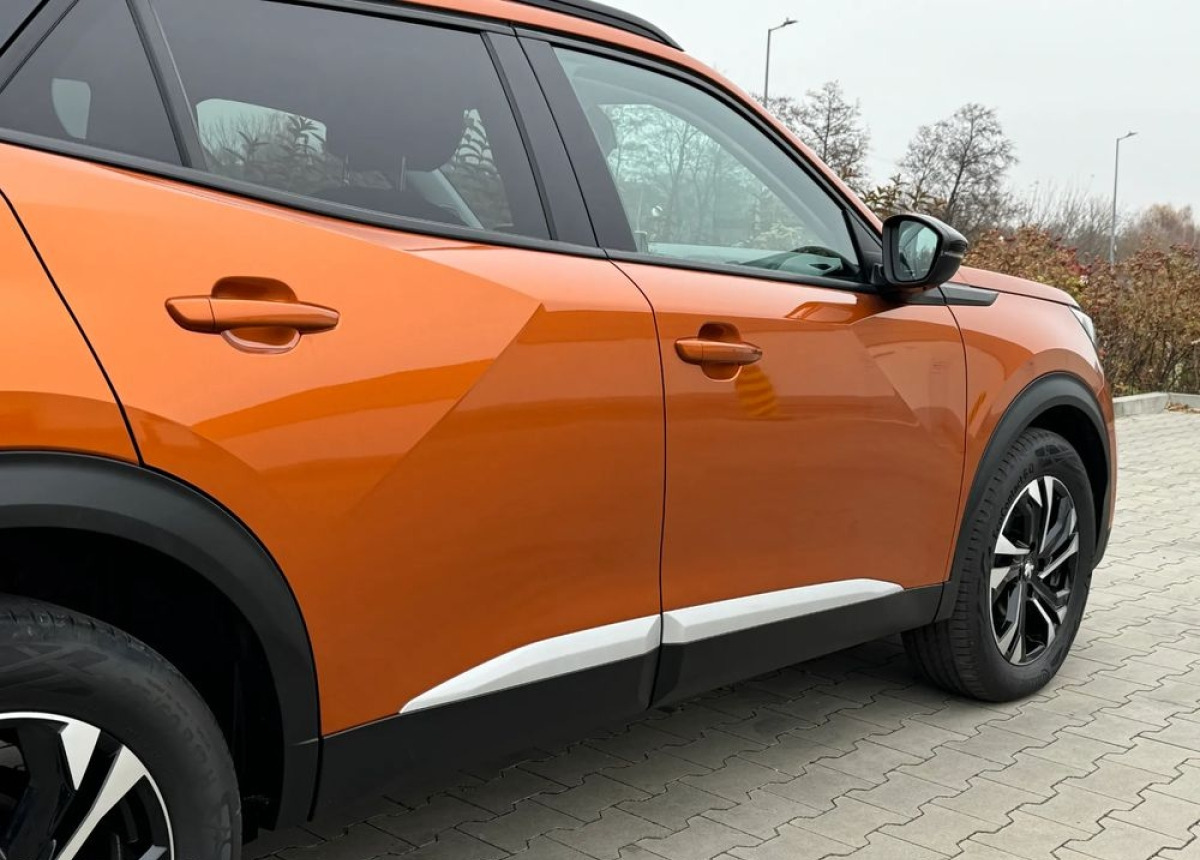 SUV/ Geländewagen Peugeot 2008 Peugeot 1.2 benz 100 km Allure 6tys przebieg fabrycznie nowy: das Bild 18
