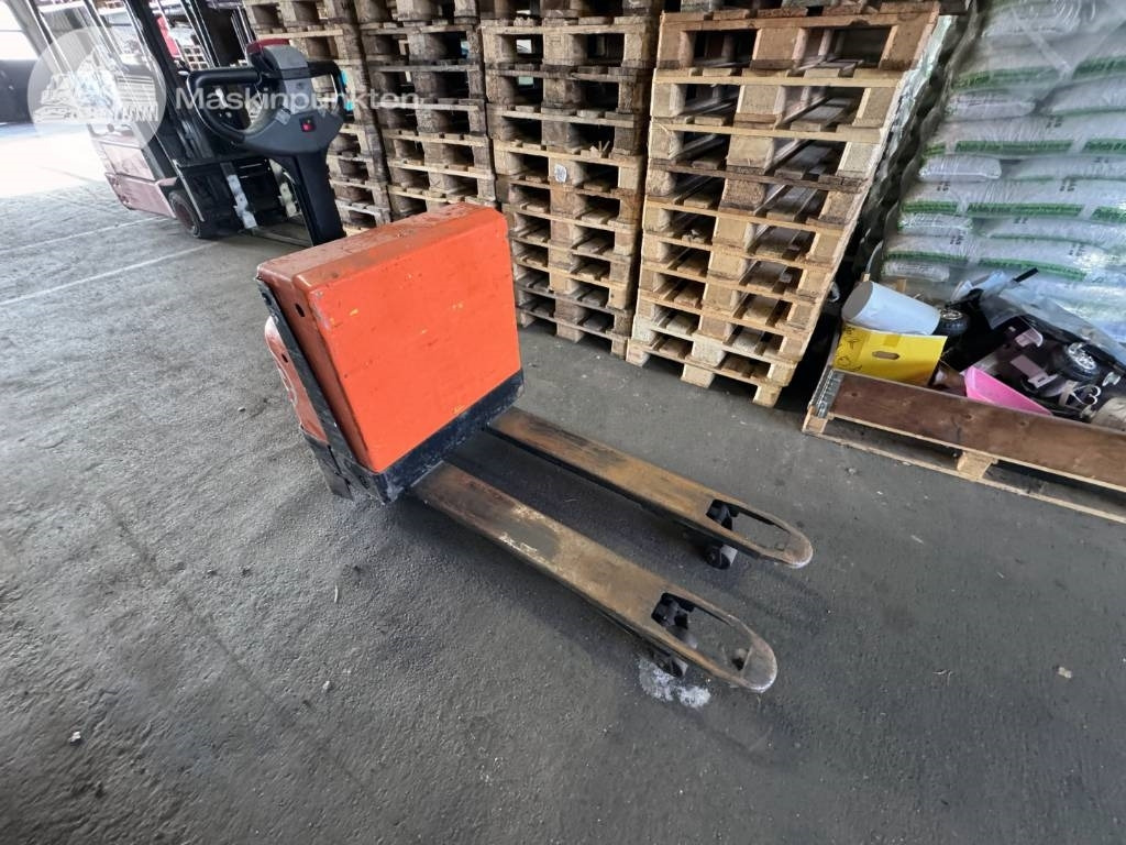 BT LWE 180 - Niederhubwagen: das Bild 2 BT LWE 180 - Niederhubwagen: das Bild 2