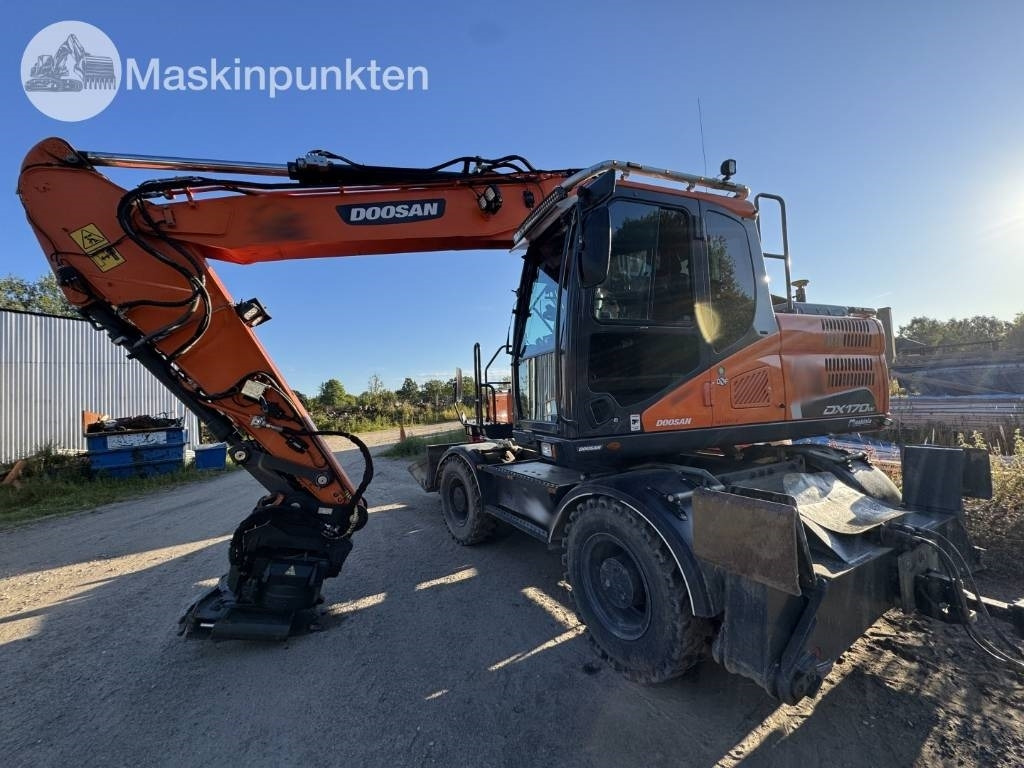 Doosan DX 170 W-5 + Tippvagn + Redskap - Mobilbagger: das Bild 2 Doosan DX 170 W-5 + Tippvagn + Redskap - Mobilbagger: das Bild 2