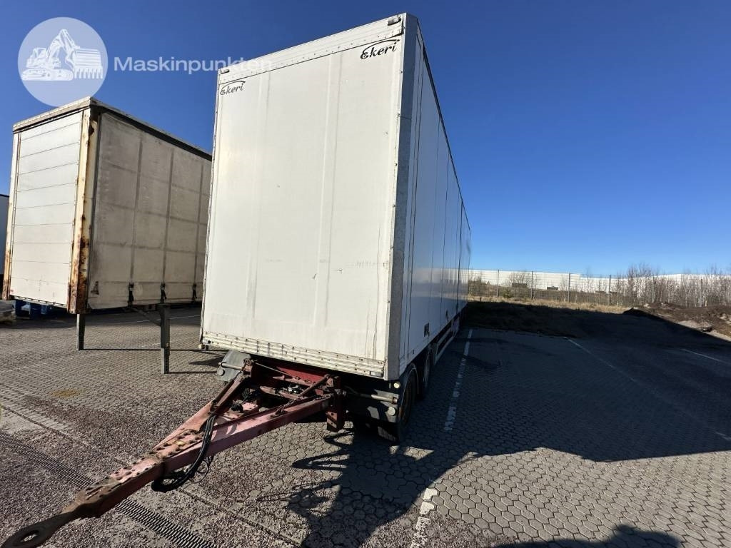 Ekeri L/L-4 - Koffer Anhänger: das Bild 5 Ekeri L/L-4 - Koffer Anhänger: das Bild 5