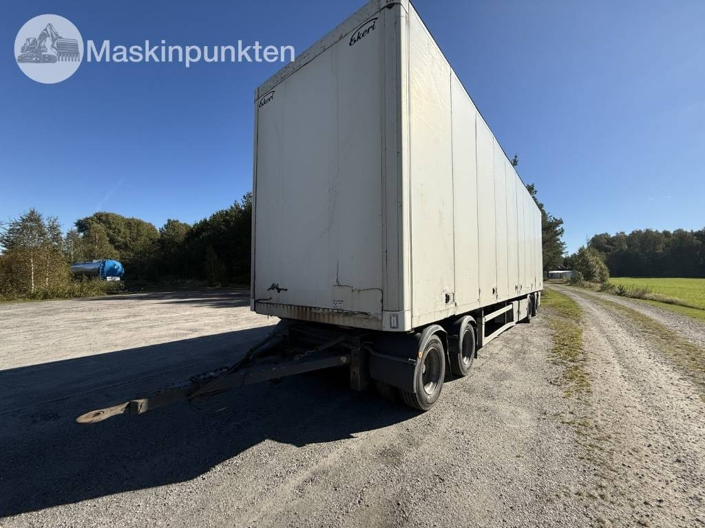 Ekeri L4 - Koffer Anhänger: das Bild 1 Ekeri L4 - Koffer Anhänger: das Bild 1