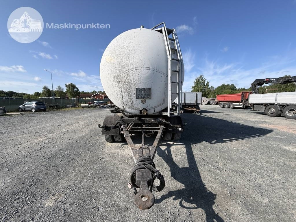 KAR 4-36-ST-30R1-P2 - Tankanhänger: das Bild 2 KAR 4-36-ST-30R1-P2 - Tankanhänger: das Bild 2