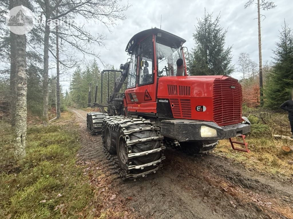 Komatsu 835 - Forwarder: das Bild 3 Komatsu 835 - Forwarder: das Bild 3