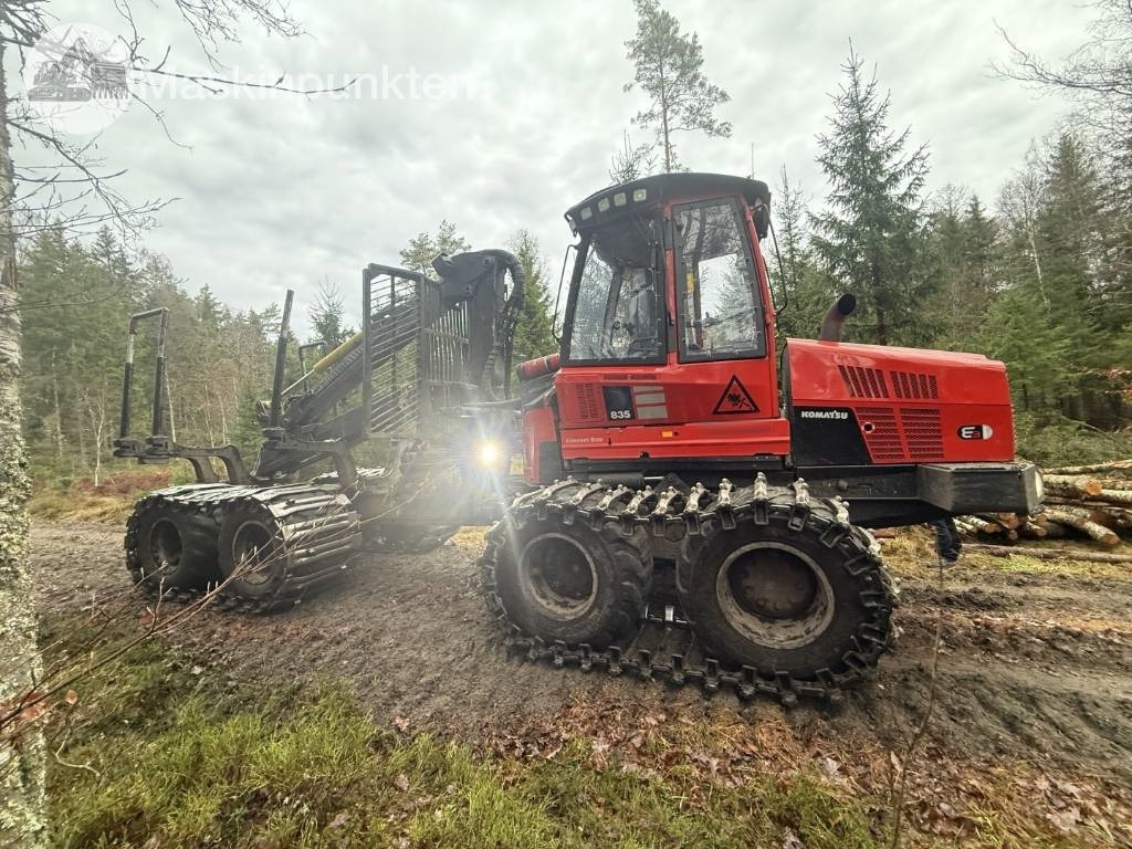 Komatsu 835 - Forwarder: das Bild 4 Komatsu 835 - Forwarder: das Bild 4