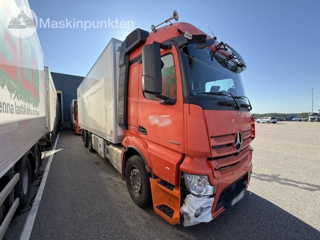 Mercedes-Benz Actros 2551 - Kühlkoffer LKW: das Bild 3 Mercedes-Benz Actros 2551 - Kühlkoffer LKW: das Bild 3