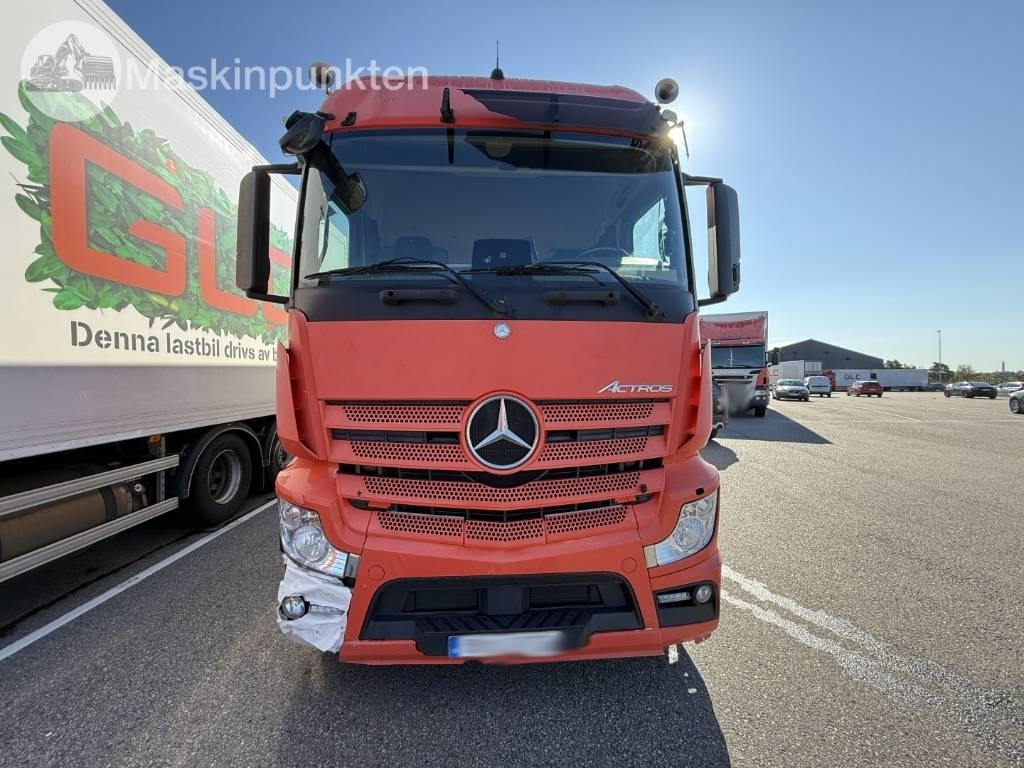 Mercedes-Benz Actros 2551 - Kühlkoffer LKW: das Bild 2 Mercedes-Benz Actros 2551 - Kühlkoffer LKW: das Bild 2