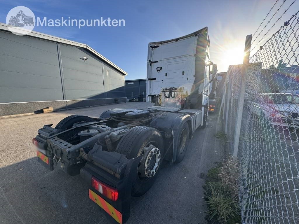 Mercedes-Benz Actros 963-4-C - Sattelzugmaschine: das Bild 3 Mercedes-Benz Actros 963-4-C - Sattelzugmaschine: das Bild 3