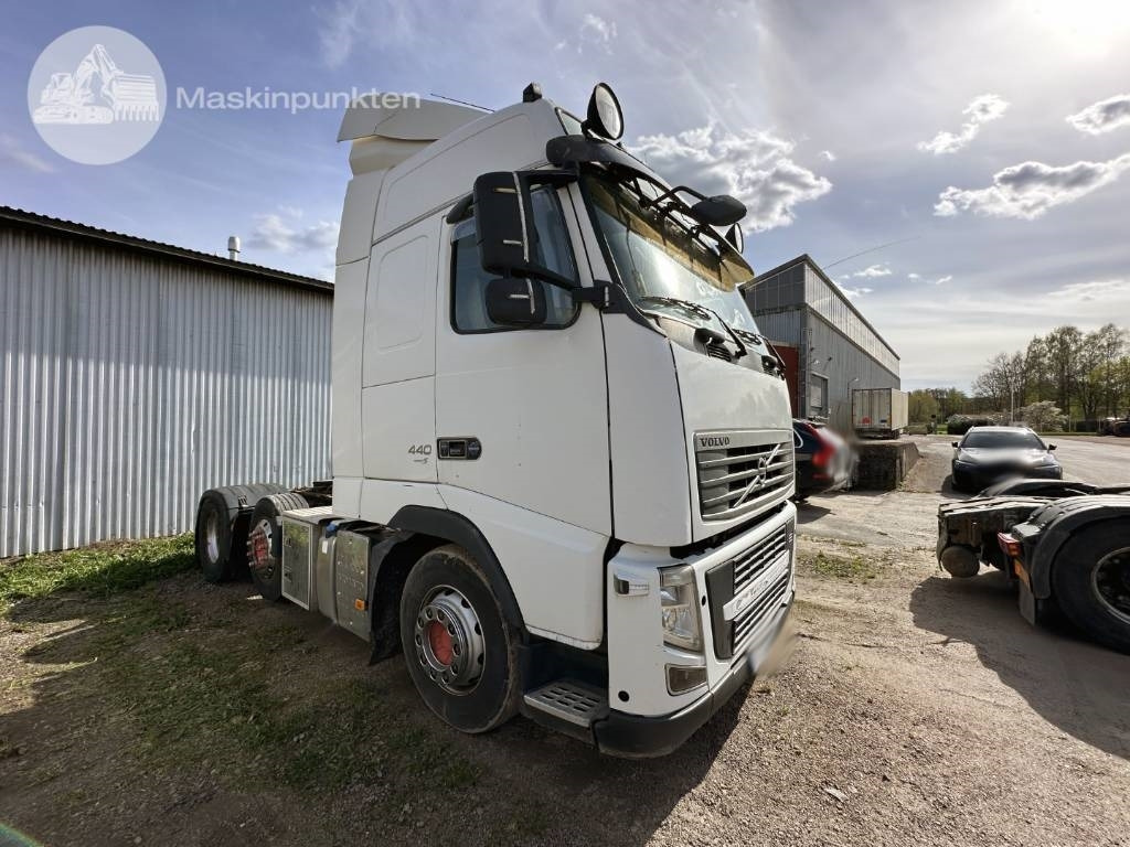 Volvo FH 440 Puscher - Sattelzugmaschine: das Bild 1 Volvo FH 440 Puscher - Sattelzugmaschine: das Bild 1