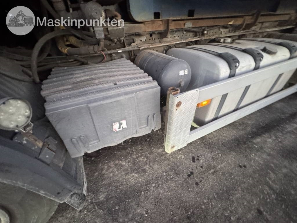 Abrollkipper Scania R 480 LB: das Bild 8 Abrollkipper Scania R 480 LB: das Bild 8