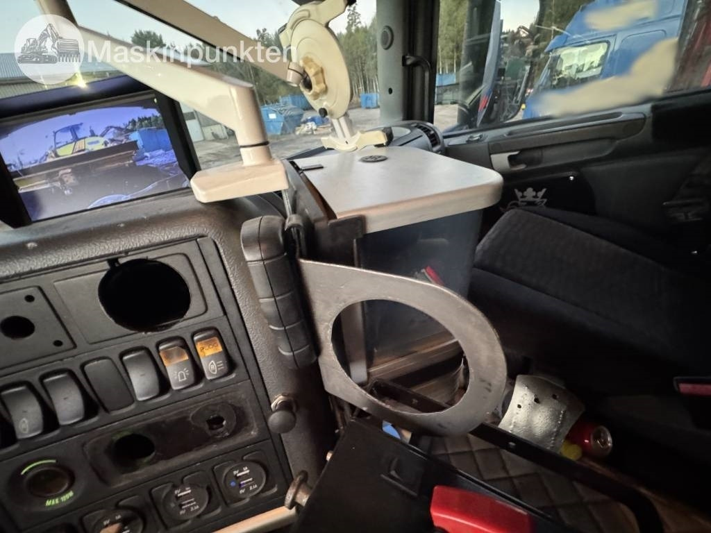 Abrollkipper Scania R 480 LB: das Bild 41 Abrollkipper Scania R 480 LB: das Bild 41