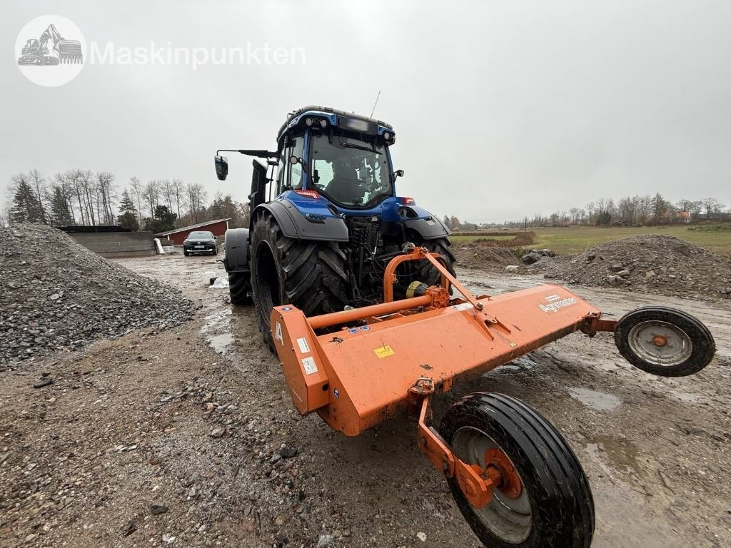 Valtra T 255 MED KRAN OCH AGGREGAT! - Forsttraktor: das Bild 5 Valtra T 255 MED KRAN OCH AGGREGAT! - Forsttraktor: das Bild 5