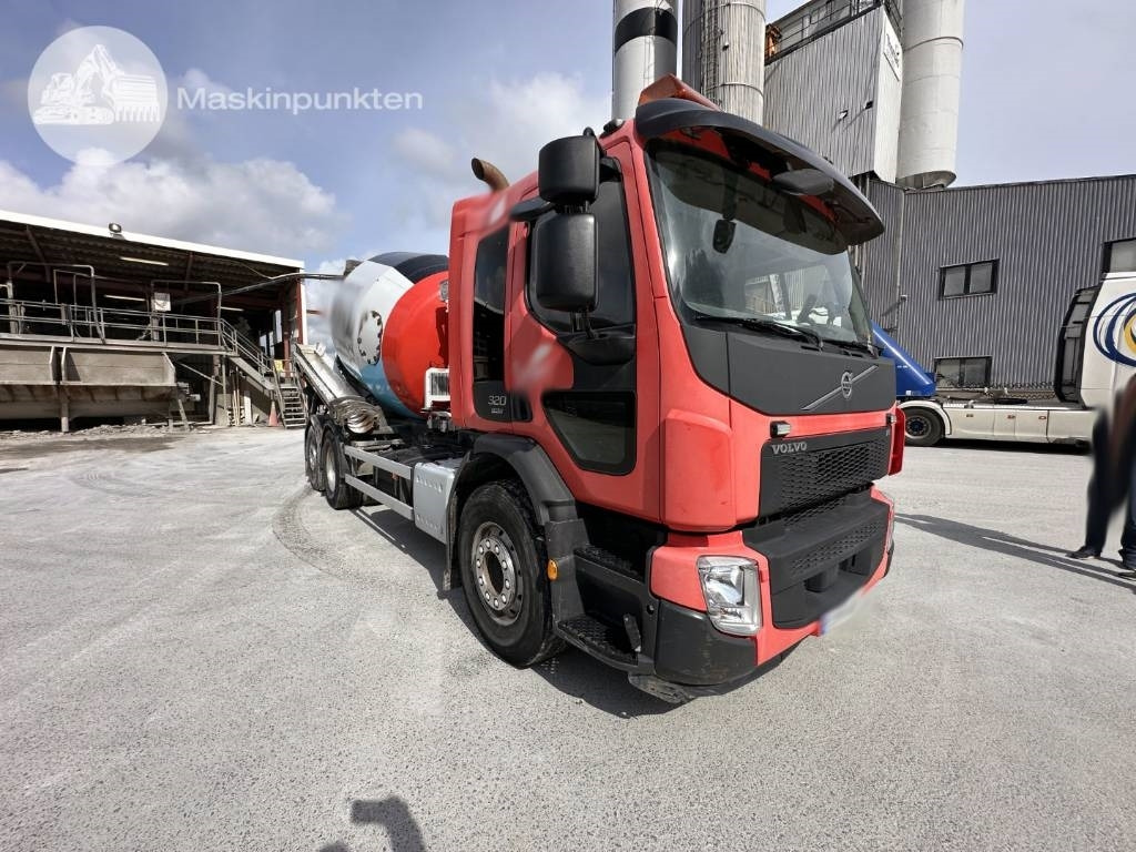 Volvo FE 320 - Fahrmischer: das Bild 4 Volvo FE 320 - Fahrmischer: das Bild 4