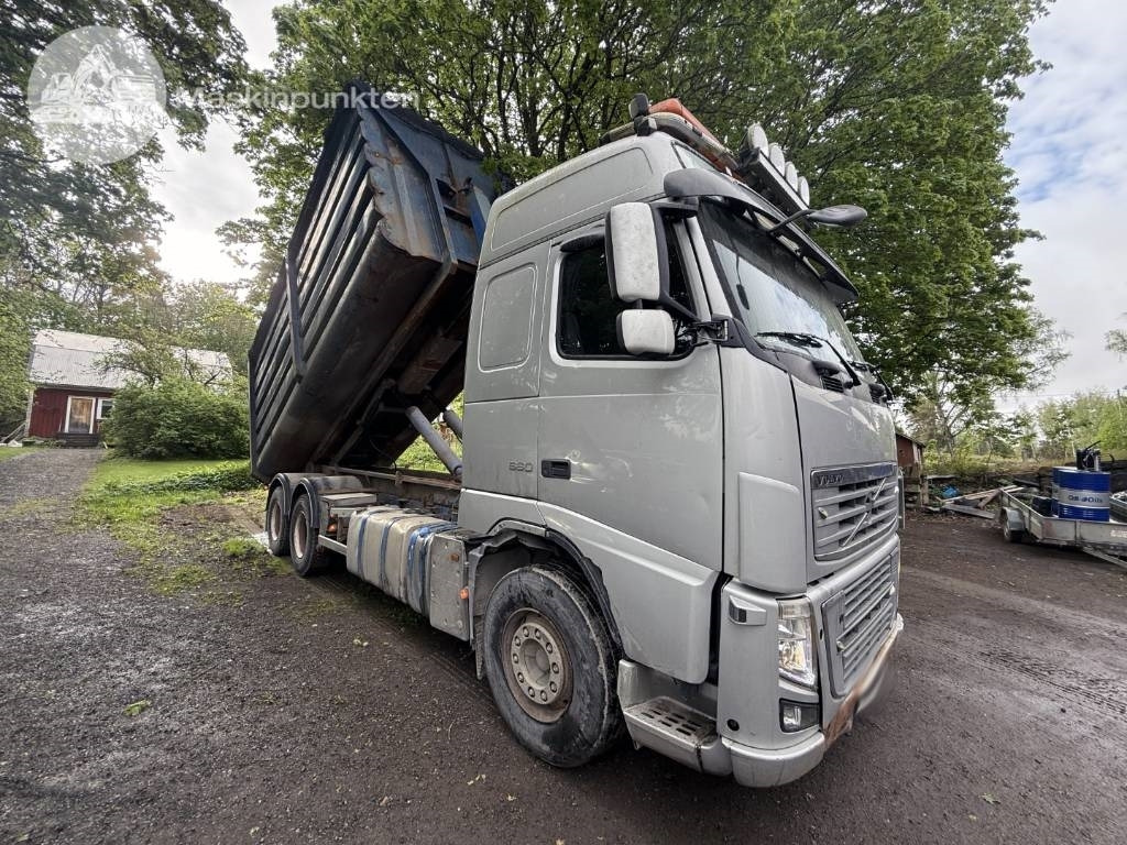Volvo FH 16 660 - Abrollkipper: das Bild 3 Volvo FH 16 660 - Abrollkipper: das Bild 3