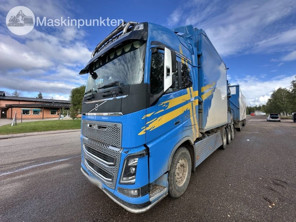 Volvo FH 16 750 - Pritsche LKW, Autokran: das Bild 2 Volvo FH 16 750 - Pritsche LKW, Autokran: das Bild 2