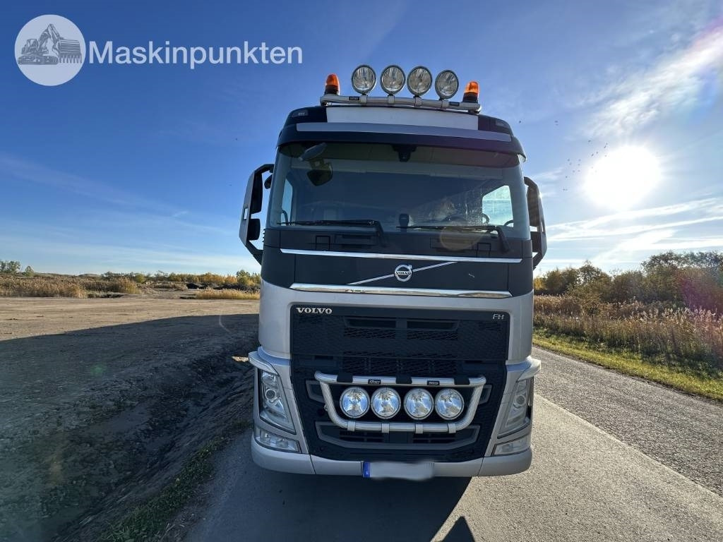 Volvo FH 6*2 - Abrollkipper: das Bild 2 Volvo FH 6*2 - Abrollkipper: das Bild 2