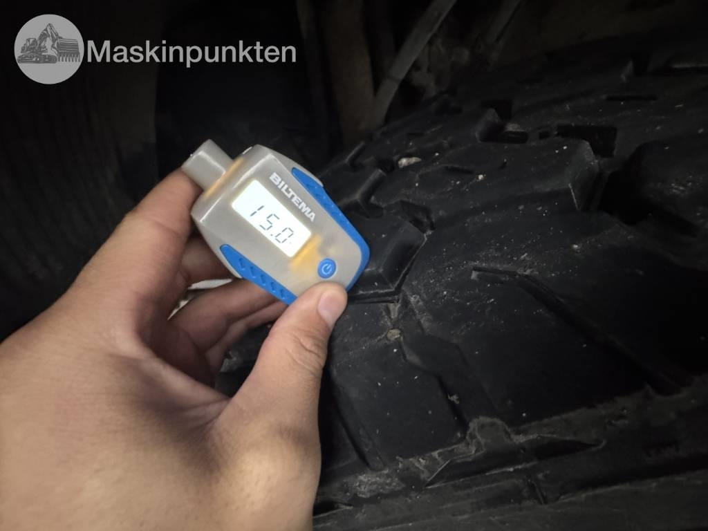 Volvo FH 8*4 Tridem lastväxlare - Abrollkipper: das Bild 5 Volvo FH 8*4 Tridem lastväxlare - Abrollkipper: das Bild 5