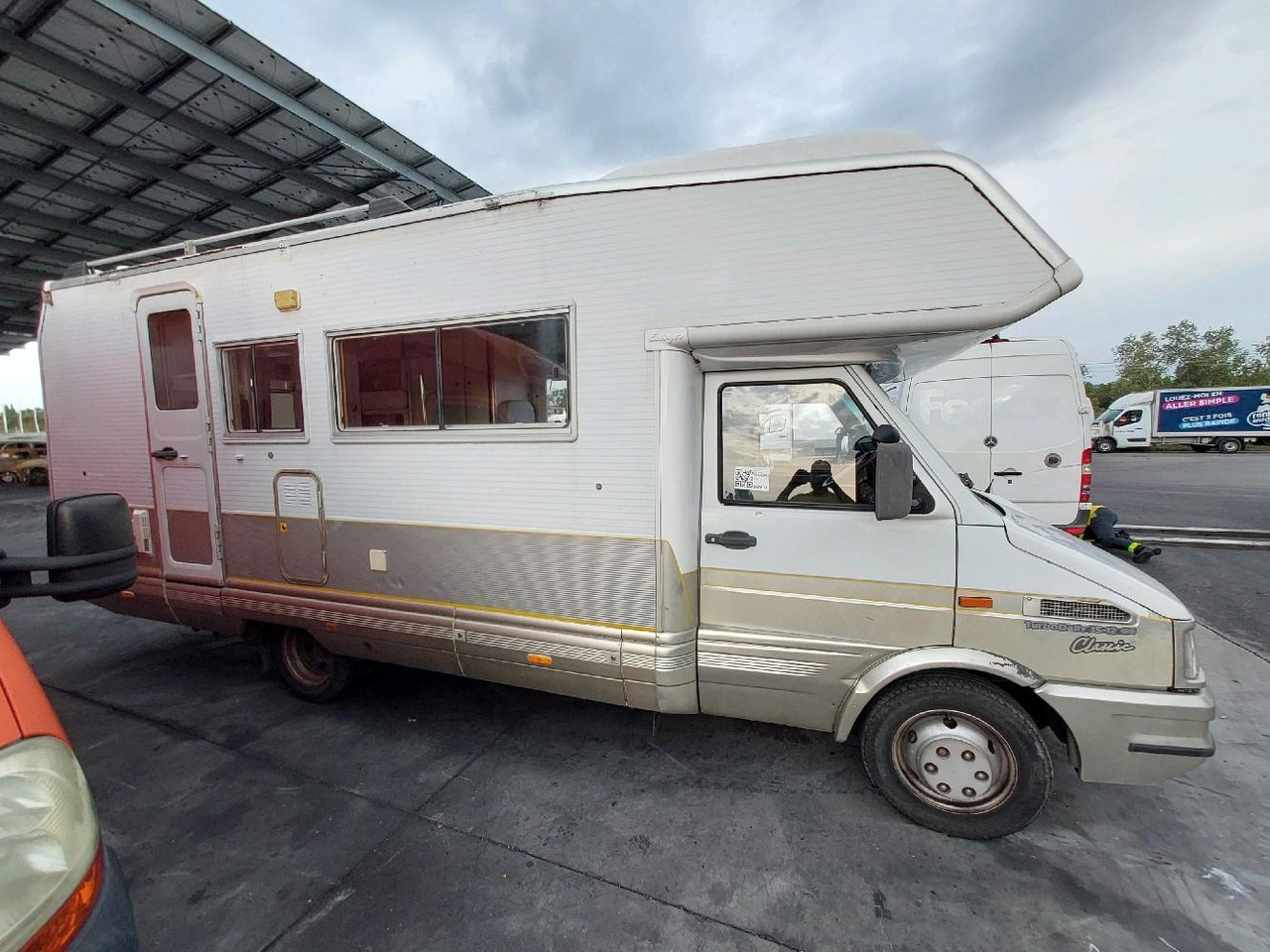 IVECO LAIKA 35.12 CAMPING 122 - Andere Technik: das Bild 3 IVECO LAIKA 35.12 CAMPING 122 - Andere Technik: das Bild 3