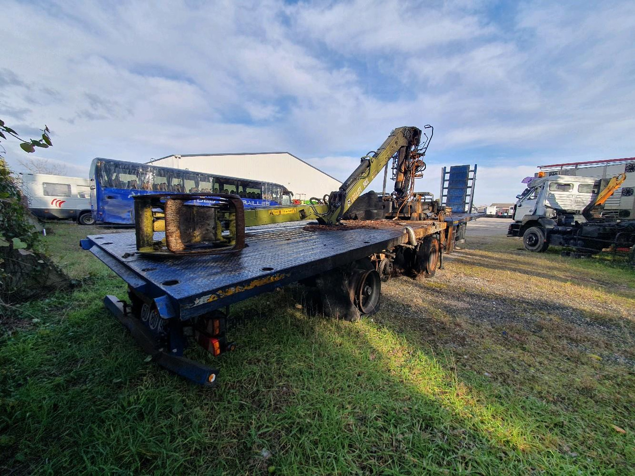 LECITRAILE SEMI GRUE FORESTIERE - Auflieger: das Bild 4 LECITRAILE SEMI GRUE FORESTIERE - Auflieger: das Bild 4