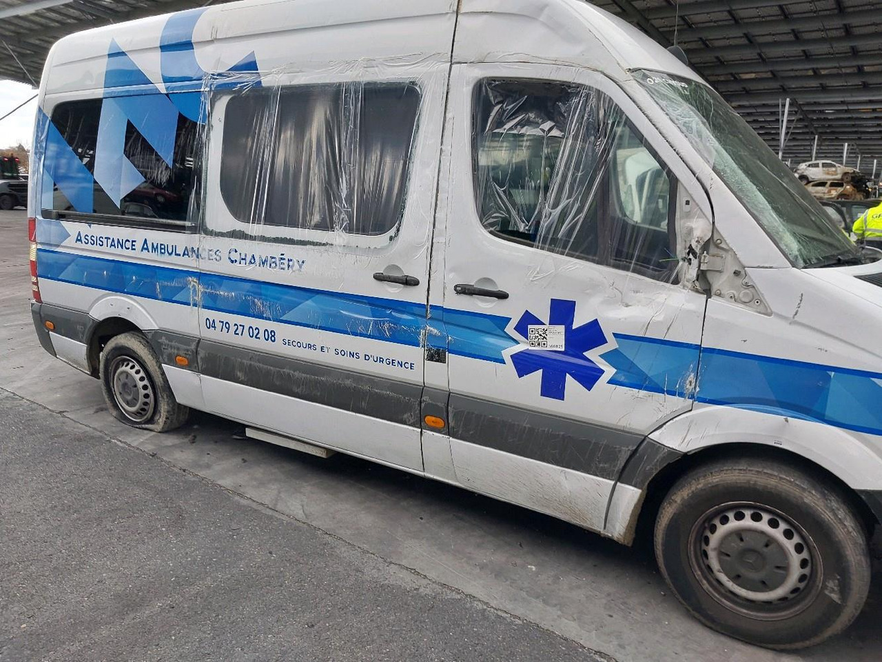 MERCEDES SPRINTER II 313 2.2 CDI 130 - Krankenwagen: das Bild 3 MERCEDES SPRINTER II 313 2.2 CDI 130 - Krankenwagen: das Bild 3